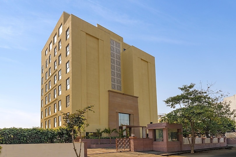 GINGER GREATER NOIDA PARI CHOWK